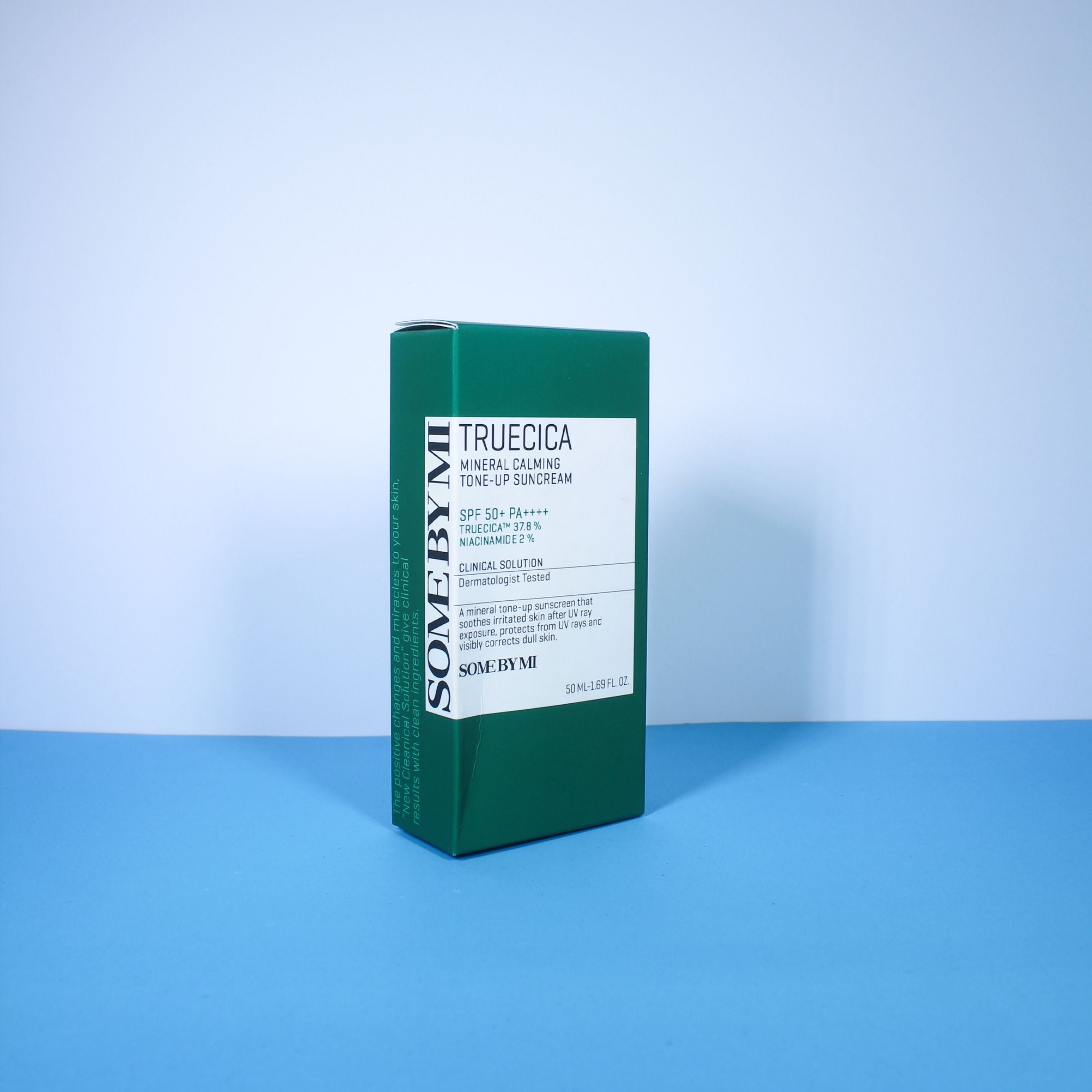 Truecica Mineral Calming Tone-Up Suncream